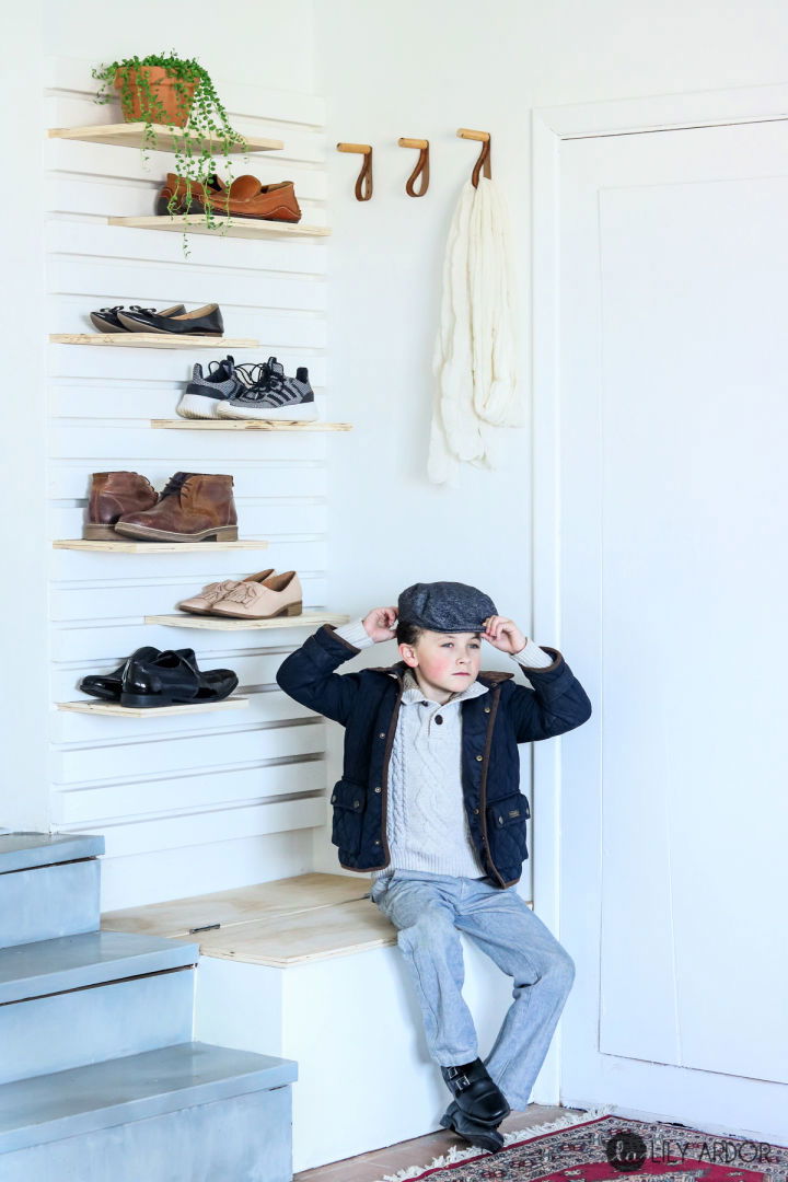 Create Entryway Bench With Shoe Rack