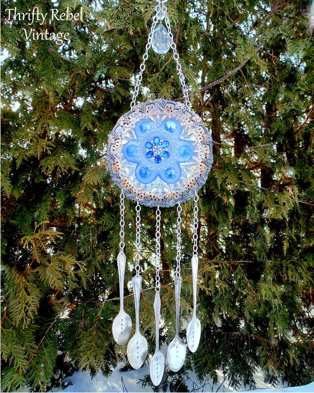 DIY Garden Plate Flower Wind Chime