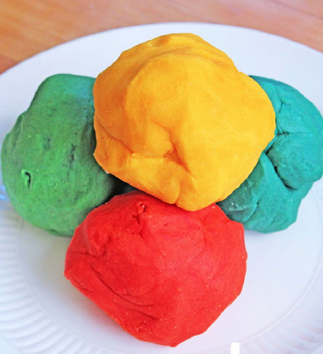DIY Playdough With Cream of Tartar