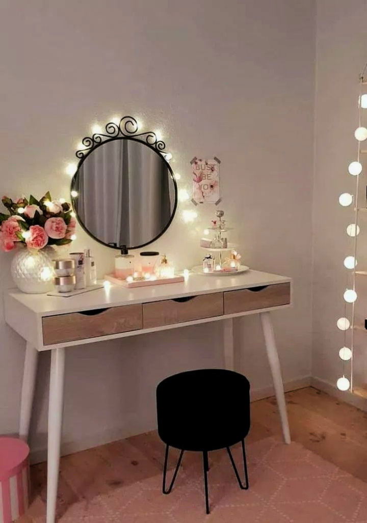Dorm Rooms Makeup Vanity