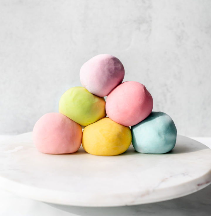 Easy DIY Playdough in 3 Minutes