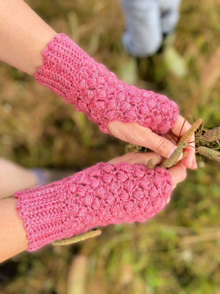Puff Stitch Crochet Mitts Pattern