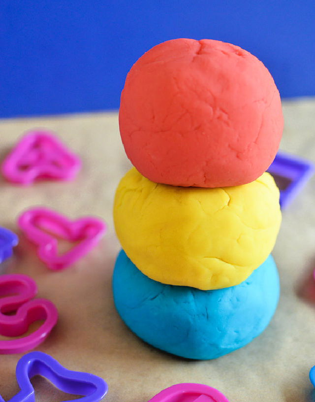 Homemade Playdough Using Vegetable Oil