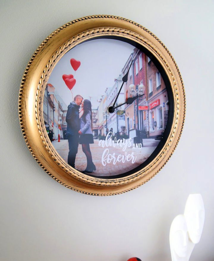 Make a Personalized Photo Clock