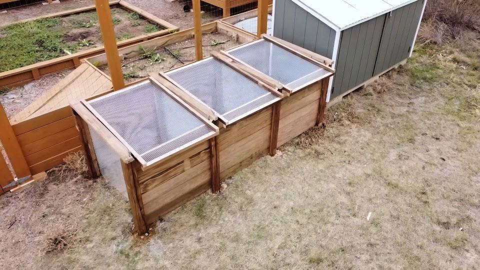 making a compost bin