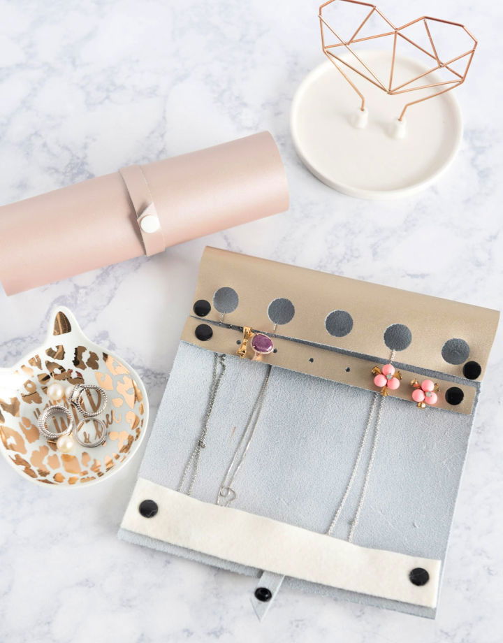 Making Travel Jewelry Roll Tutorial